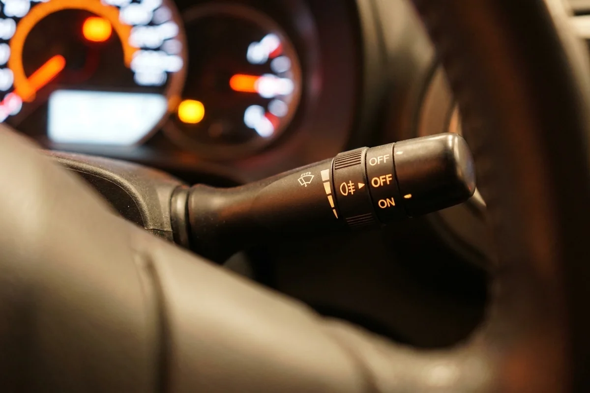 Światła przeciwmgielne w Toyocie Yaris – instrukcja obsługi