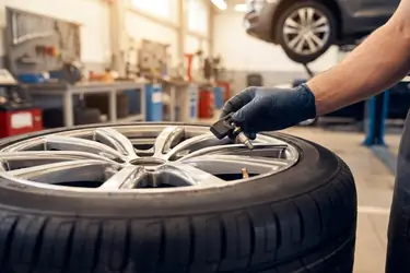 Wymiana opon, felg i kół z czujnikami TPMS