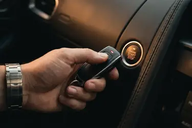 Auto bez kluczyka nie uruchamia się – bezpieczne i legalne rozwiązania