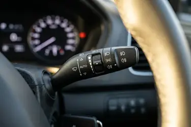 Światła przeciwmgielne w Hyundaiu i20 – instrukcja obsługi