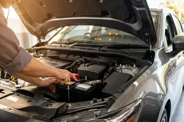 Dlaczego auto nie odpala po wymianie akumulatora?