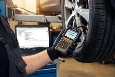 Pomiar ciśnienia koła i diagnostyka elektroniczna systemu TPMS