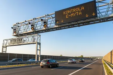 Elektroniczna kontrola numeru rejestracyjnego na węgierskiej drodze płatnej