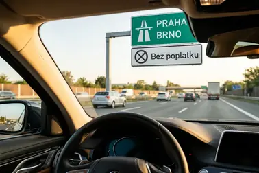 Oznaczenie płatnego odcinka czeskiej autostrady z tabliczką wyłączającą z opłat