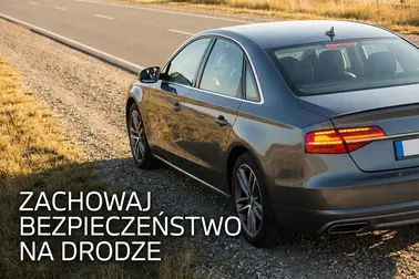 Samochód zatrzymany w bezpiecznym miejscu po miganiu kontrolki silnika i utracie mocy