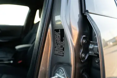 Typowe miejsca, w których można znaleźć numer VIN w samochodzie Toyota